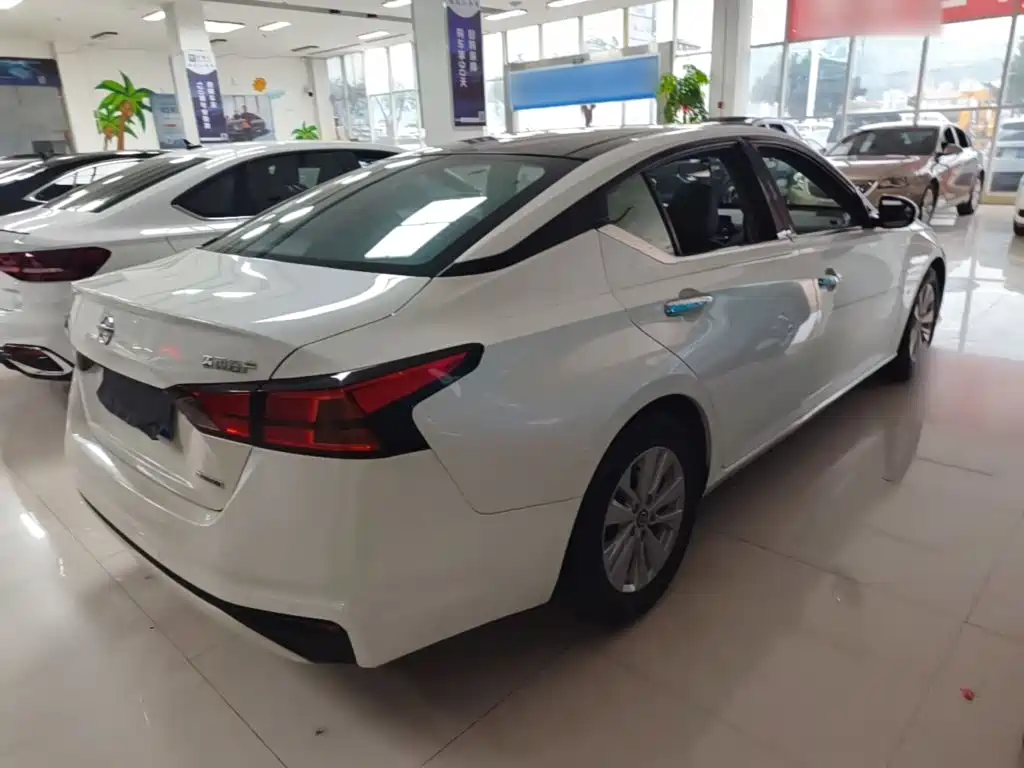 Nissan Teana — миниатюра 7