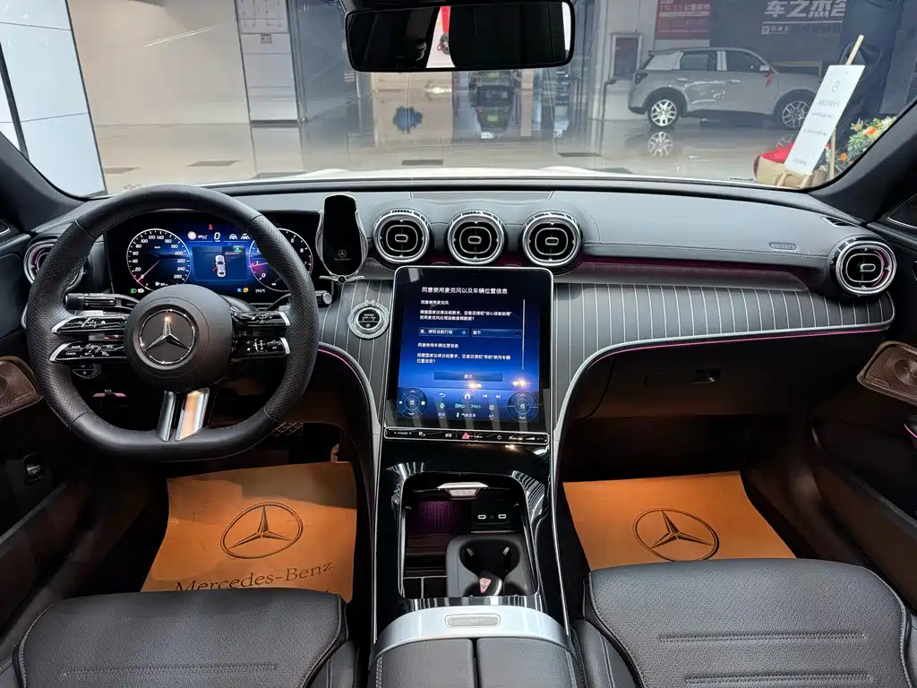 Mercedes-Benz C-Class — миниатюра 7