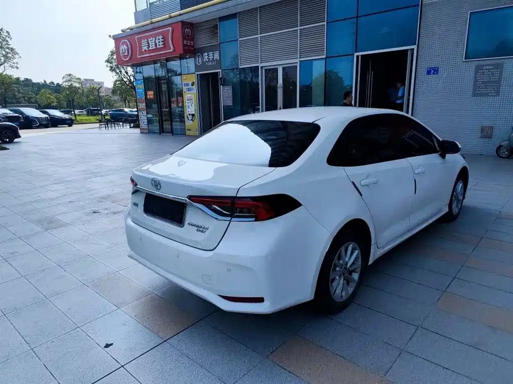Toyota Corolla — миниатюра 5