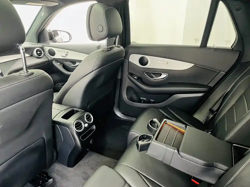 Mercedes-Benz GLC — миниатюра 9