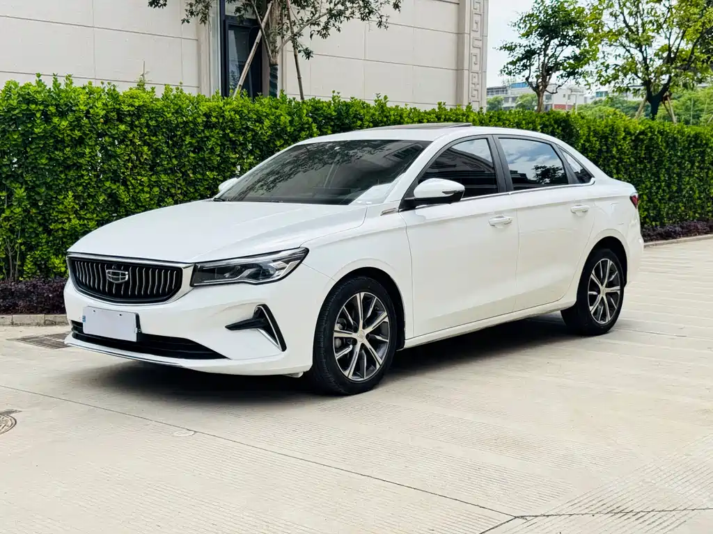 Geely Emgrand 2024