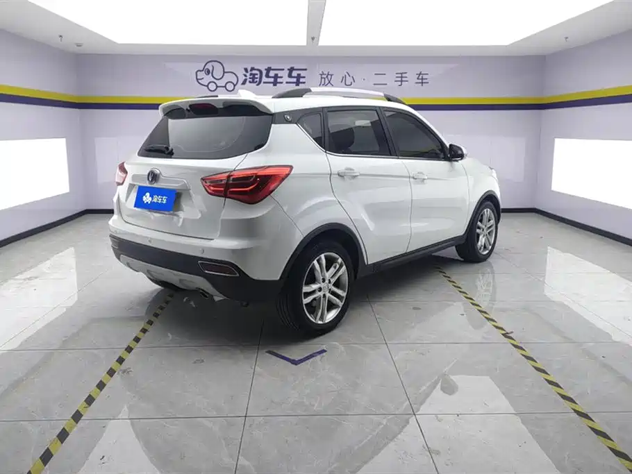 CHANGAN CS35