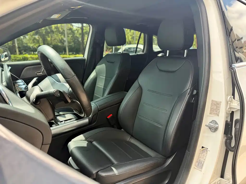 Mercedes-Benz GLA — миниатюра 12