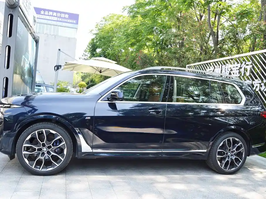 BMW X7 2023 xDrive40i Executive M Sport