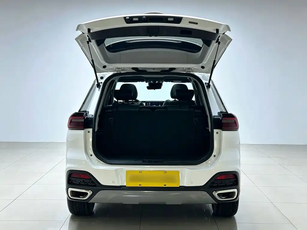 Geely Binyue — миниатюра 19