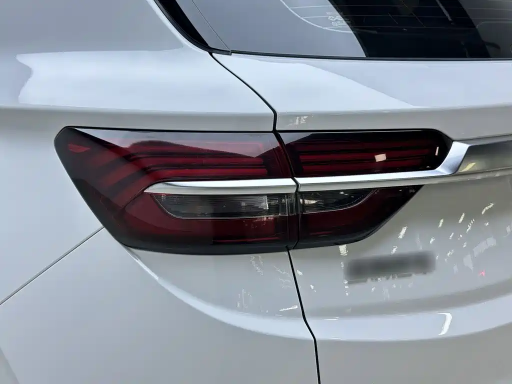Geely Binyue — миниатюра 12