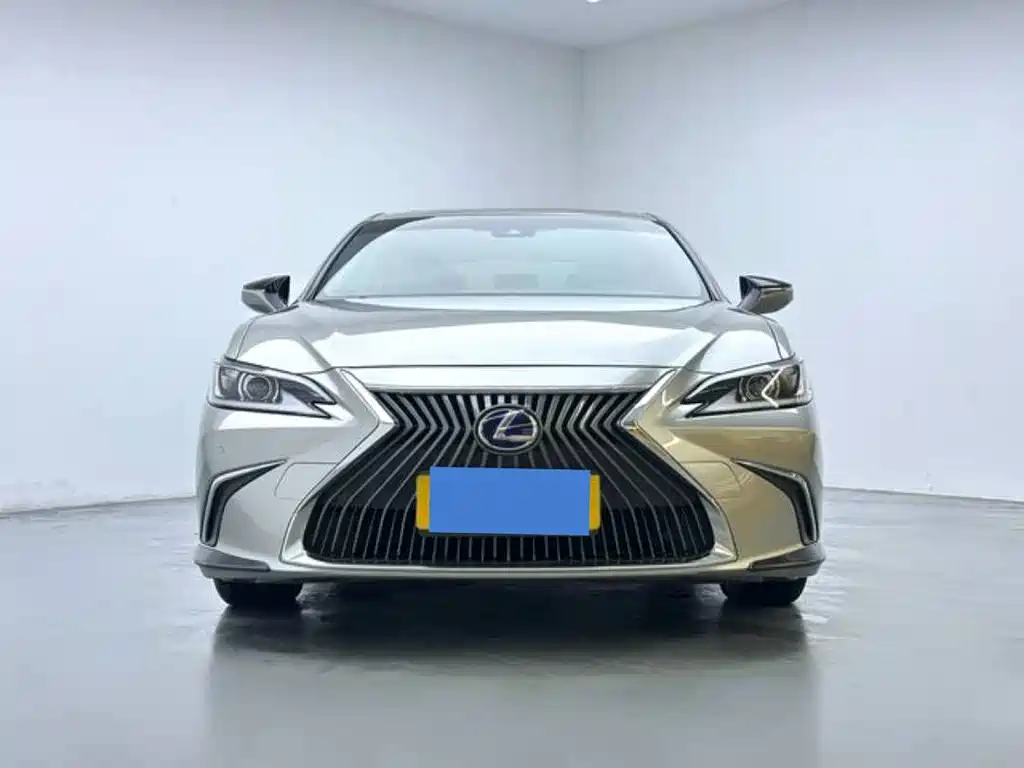Lexus ES — миниатюра 2