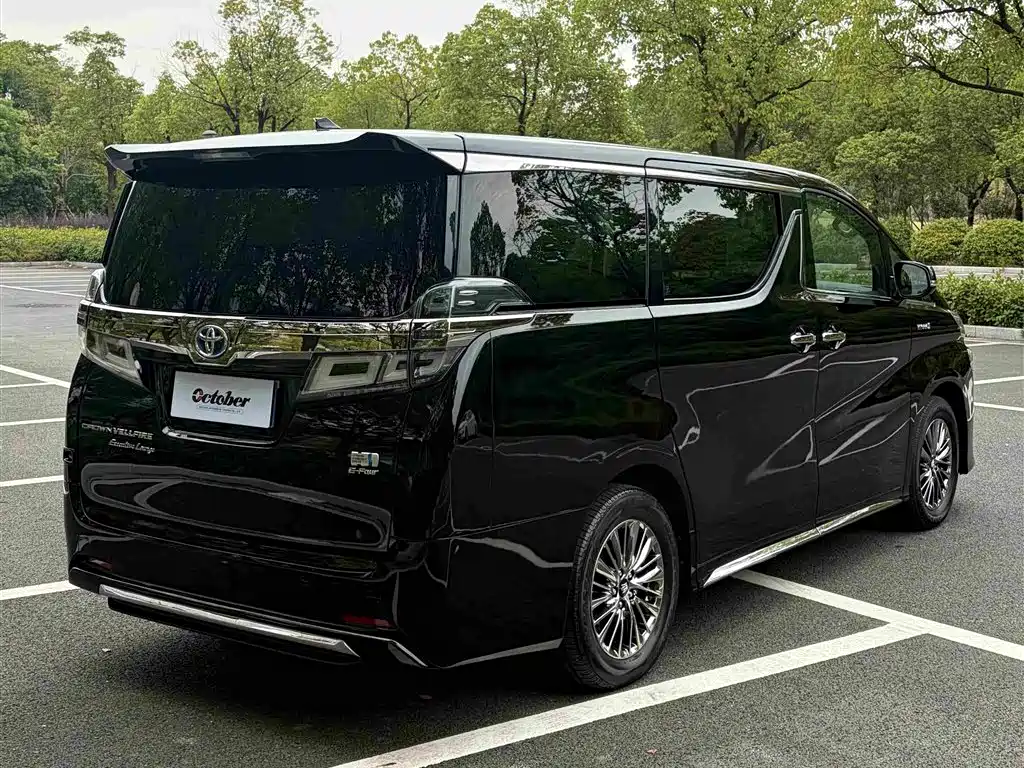 Toyota Vellfire — миниатюра 6