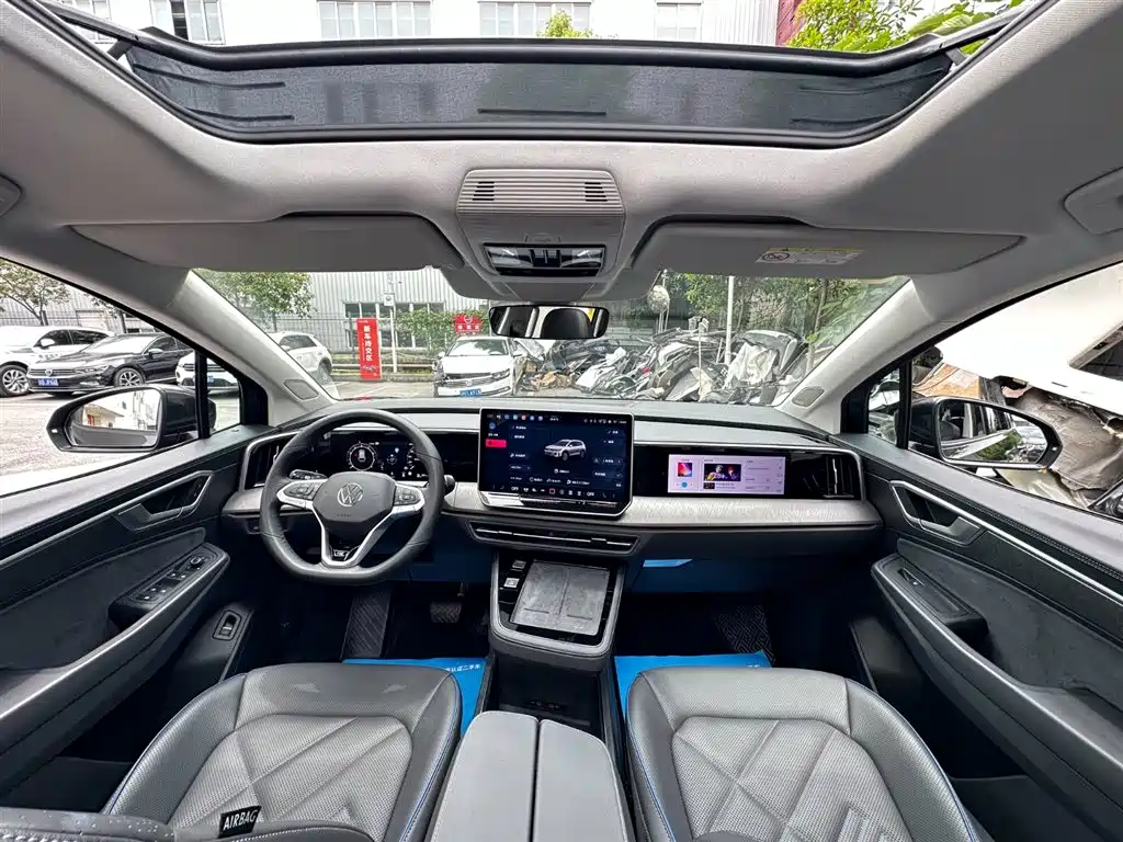 Volkswagen Viloran 2026 450TSI Flagship 6 мест