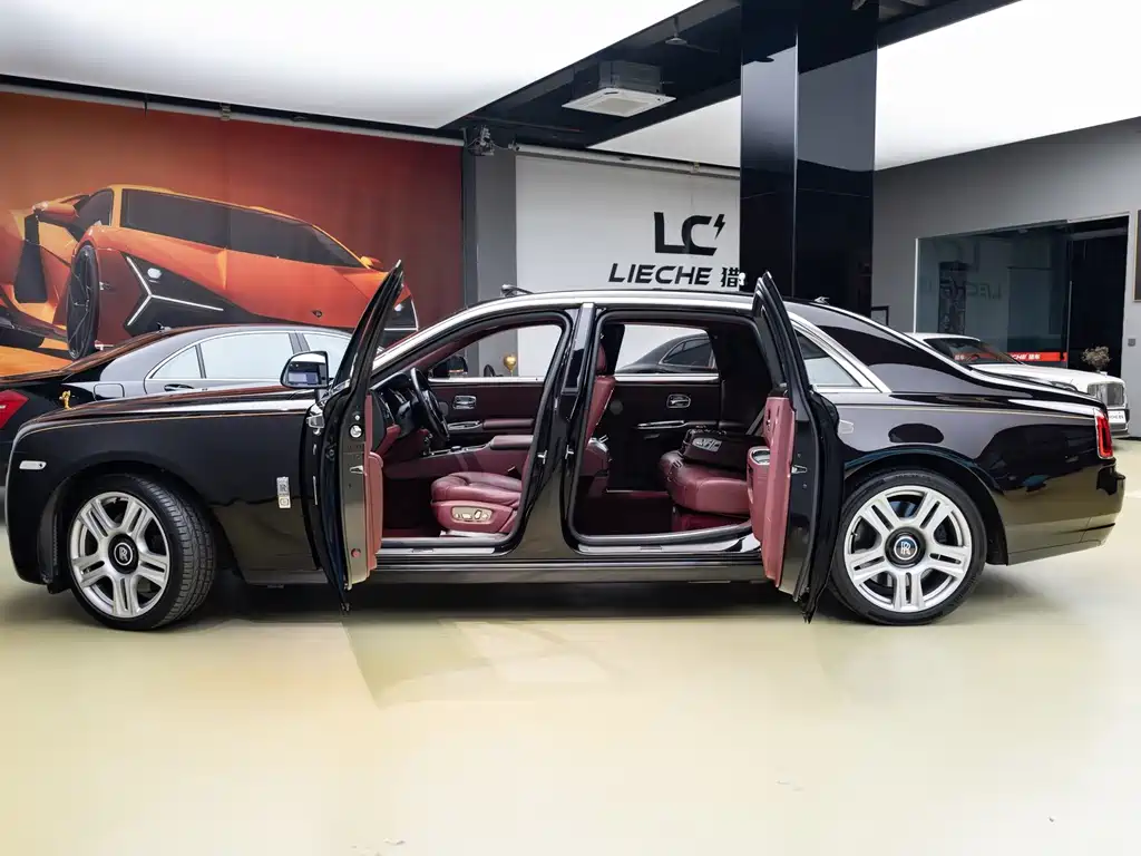 Rolls-Royce Ghost — миниатюра 6
