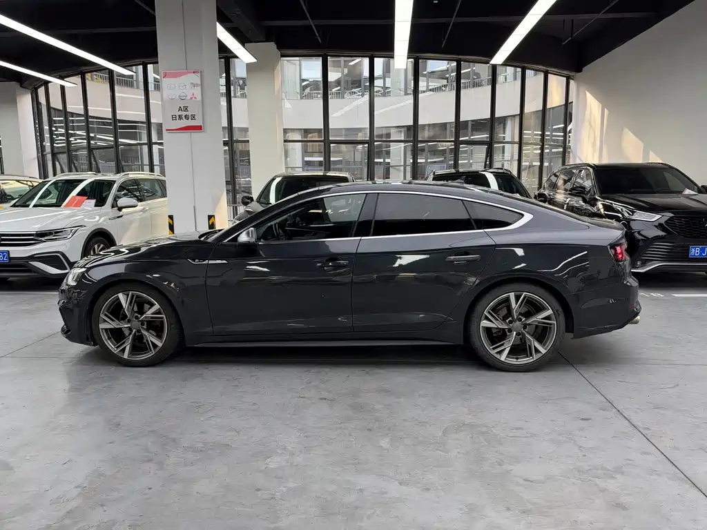 Audi A5 (Import) — миниатюра 16