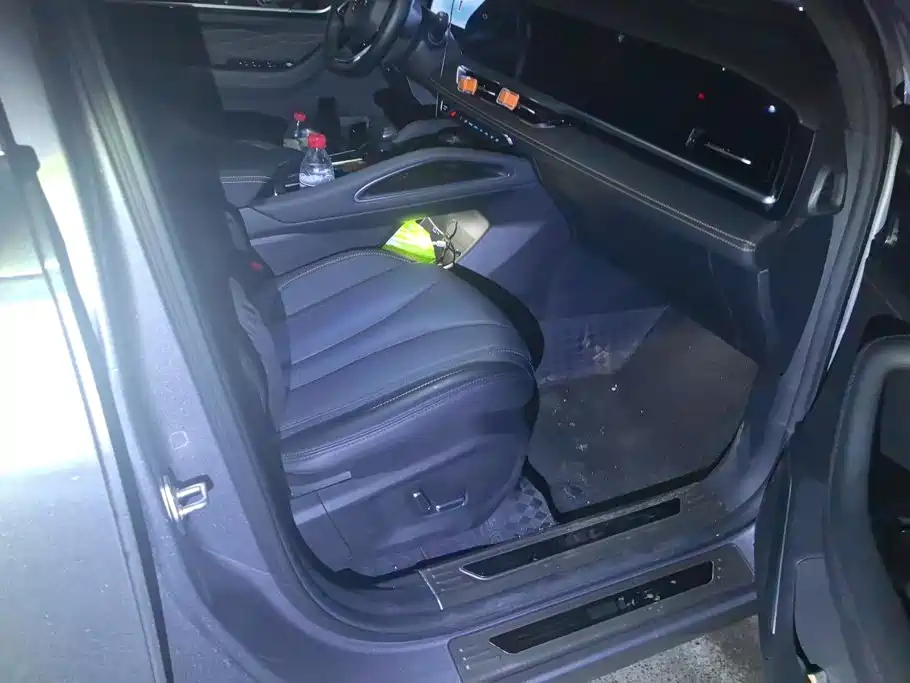 Geely Xingyue L — миниатюра 8