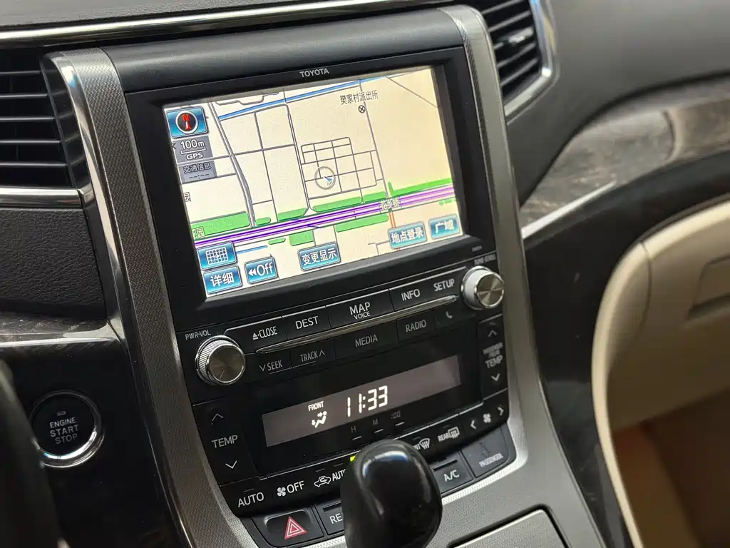 Toyota Alphard — миниатюра 22