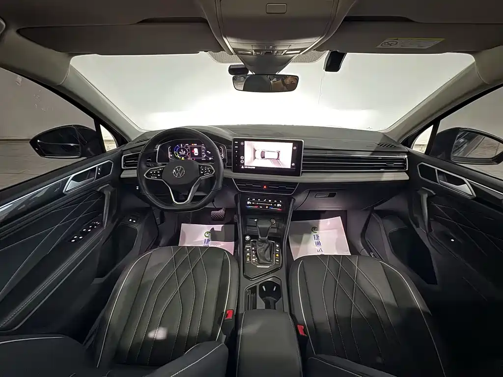 Volkswagen Tiguan L PHEV — миниатюра 19