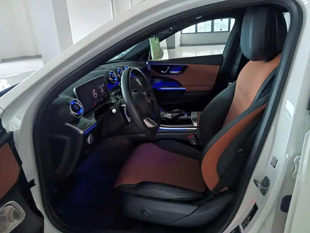 Mercedes-Benz C-Class — миниатюра 8