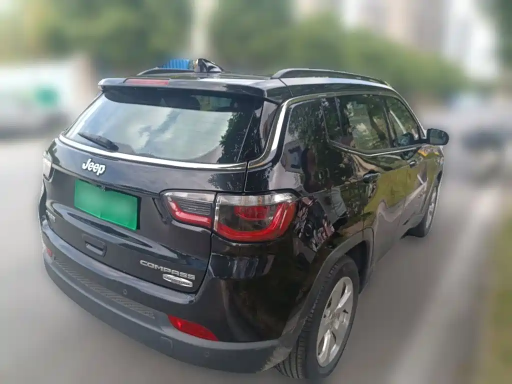 Jeep Compass — миниатюра 4