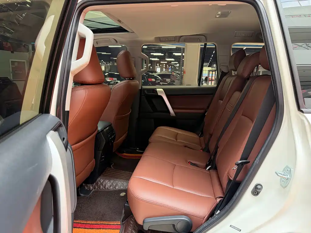 Toyota Prado (Import) — миниатюра 5
