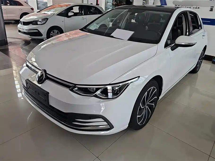 Volkswagen Golf 2021