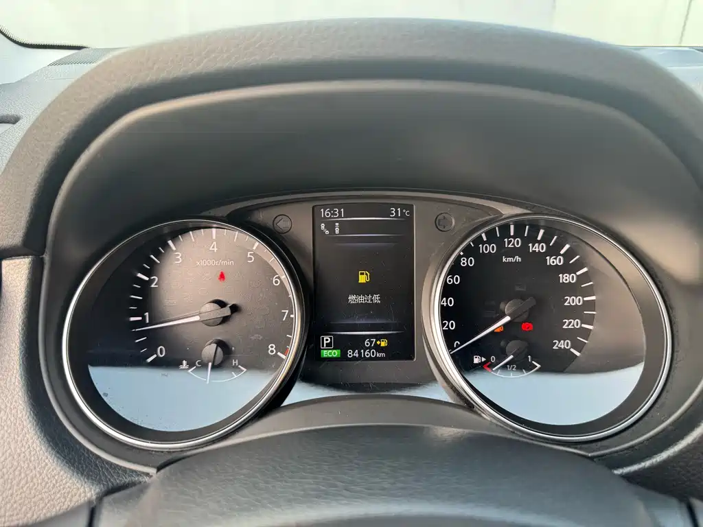 Nissan Qashqai — миниатюра 17