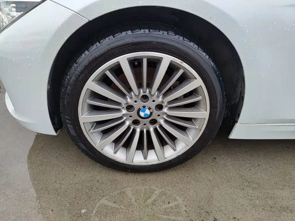 BMW 3 Series — миниатюра 23