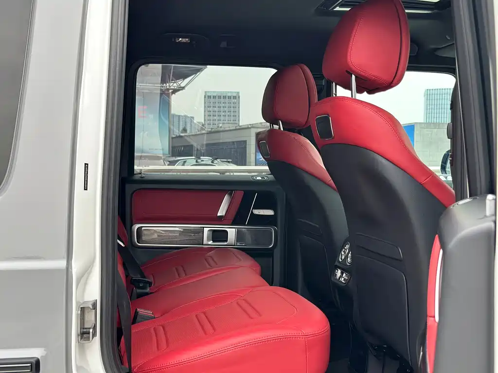 Mercedes-Benz G-Class — миниатюра 13