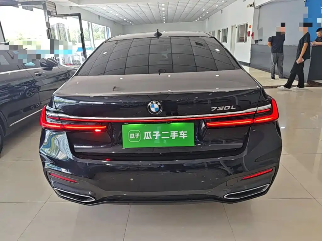 BMW 7 Series — миниатюра 6