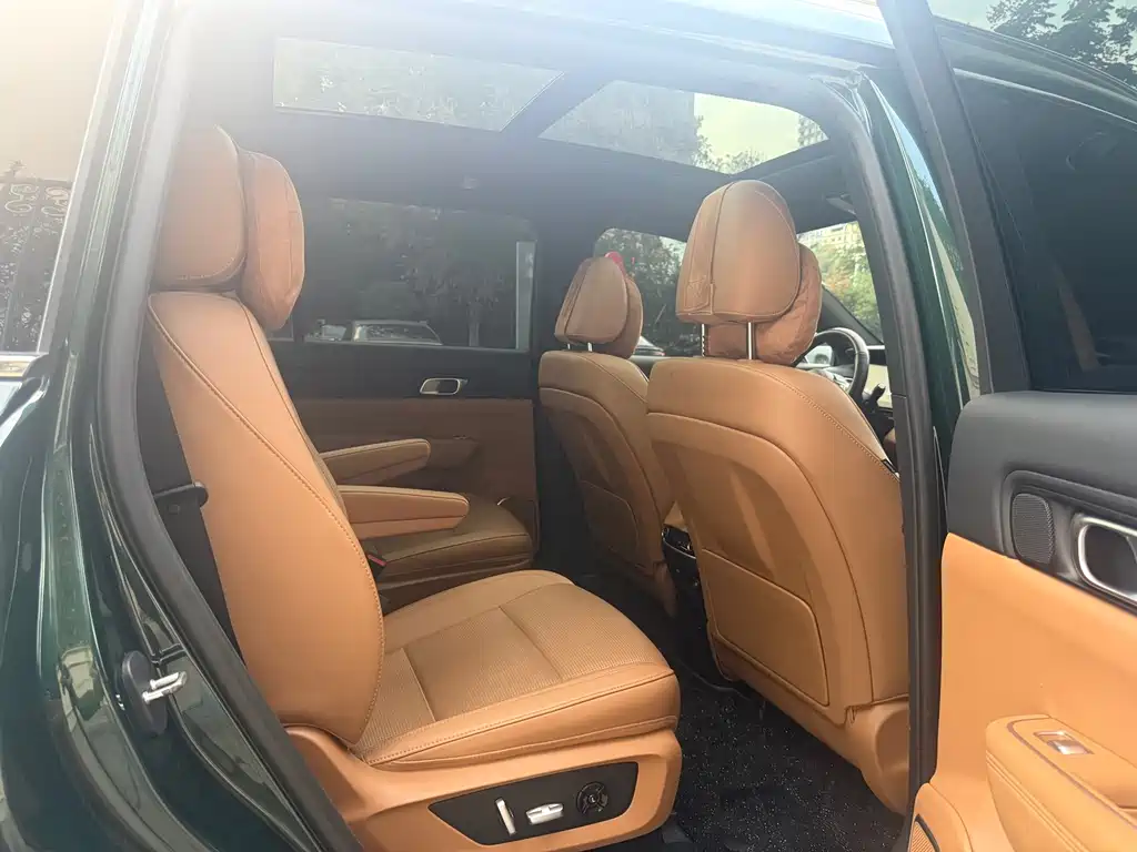 Li Auto Li ONE — миниатюра 12