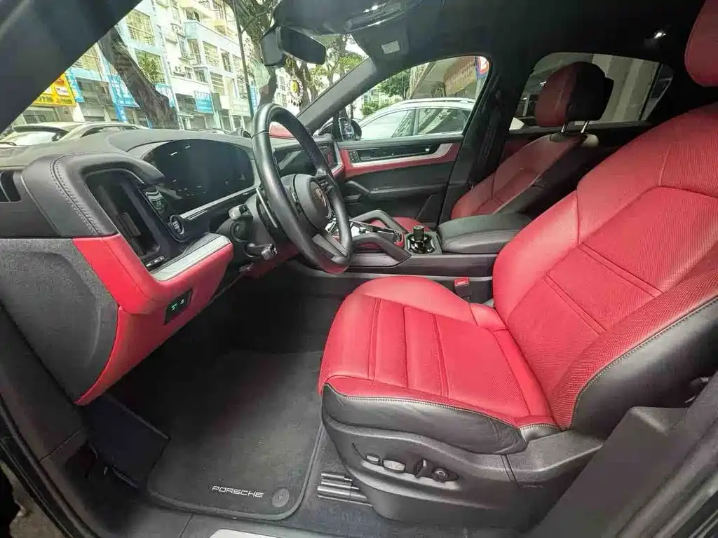 Porsche Cayenne — миниатюра 4