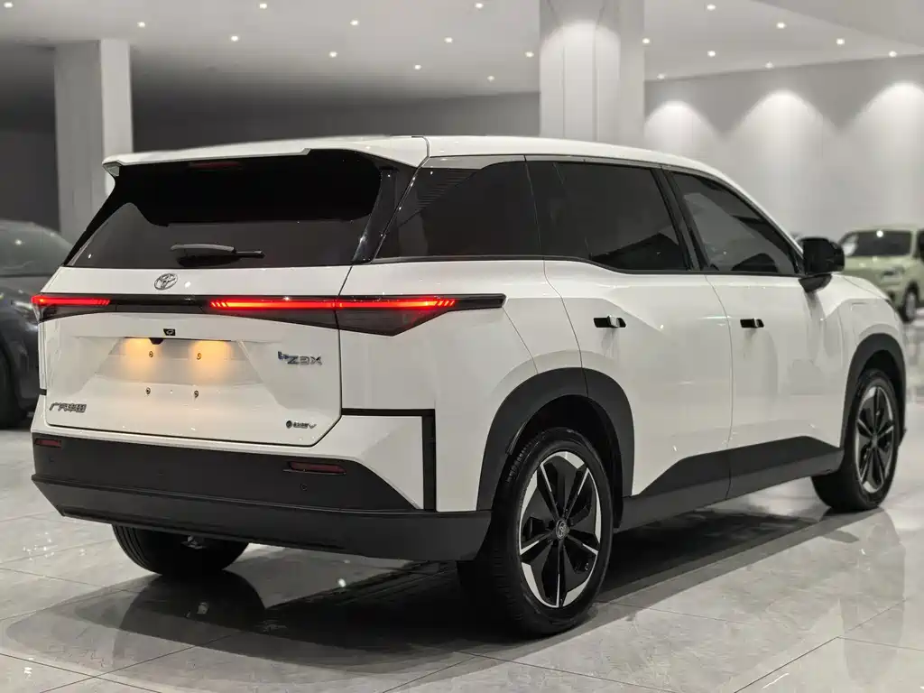 Toyota bZ3X — миниатюра 4