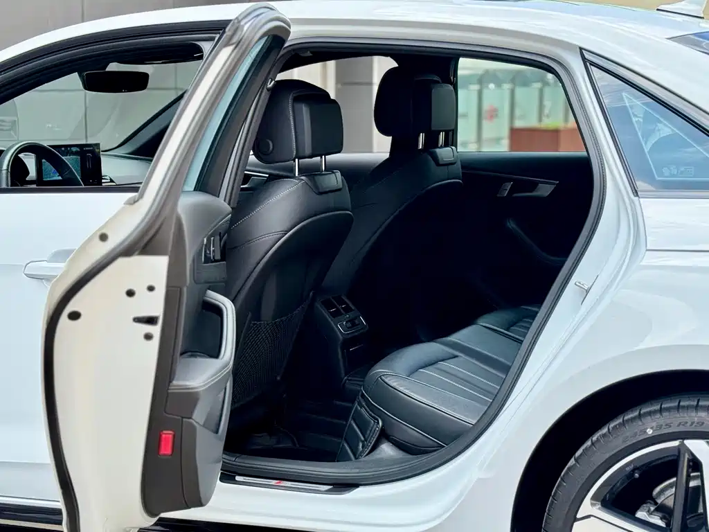 Audi A4L — миниатюра 6