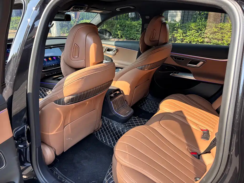 Mercedes-Benz E-Class E 2024 E 300 L Fashion