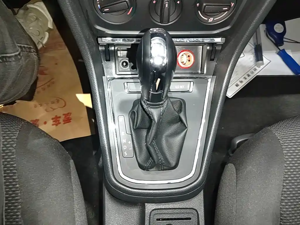Volkswagen Bora — миниатюра 14