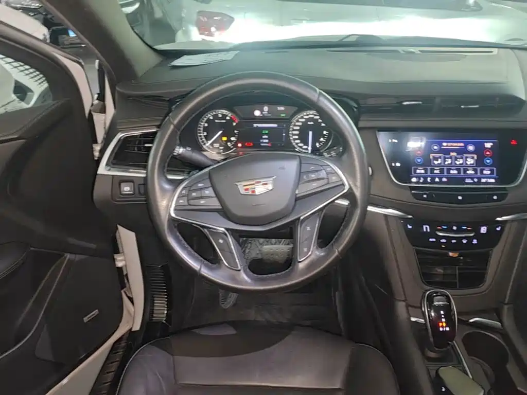 Cadillac XT5 — миниатюра 11
