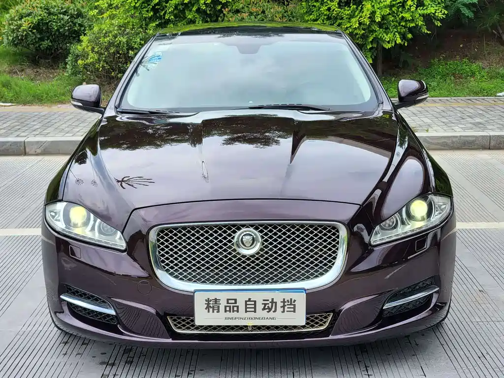 Jaguar XJ — миниатюра 5