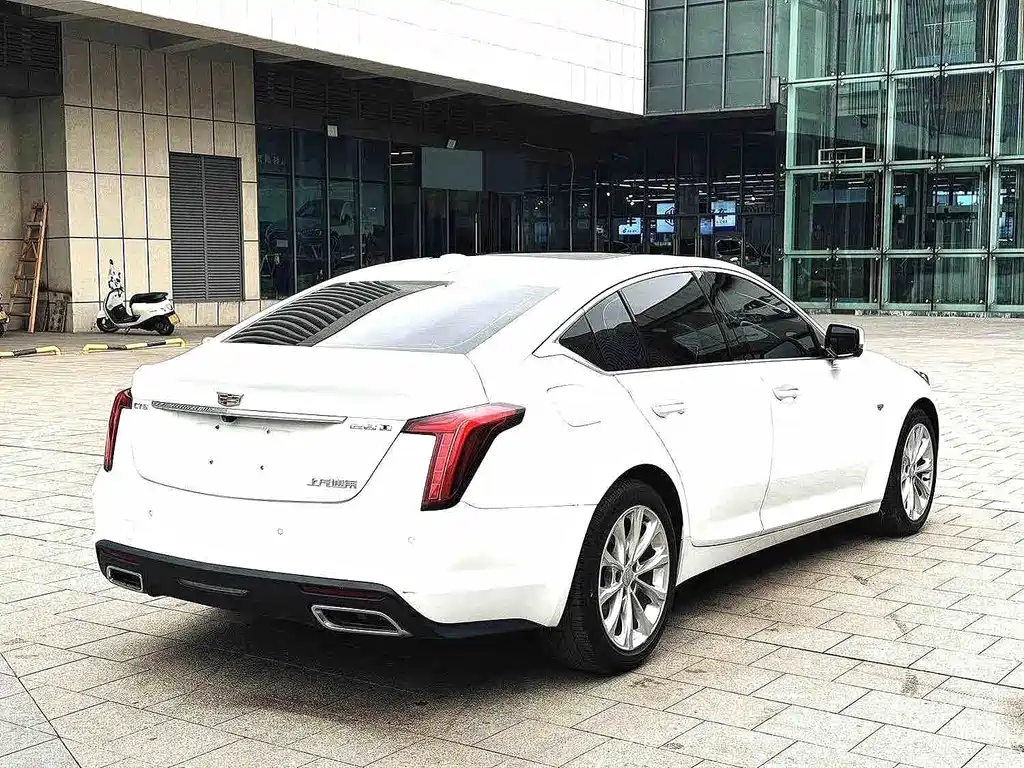 Cadillac CT5 — миниатюра 18