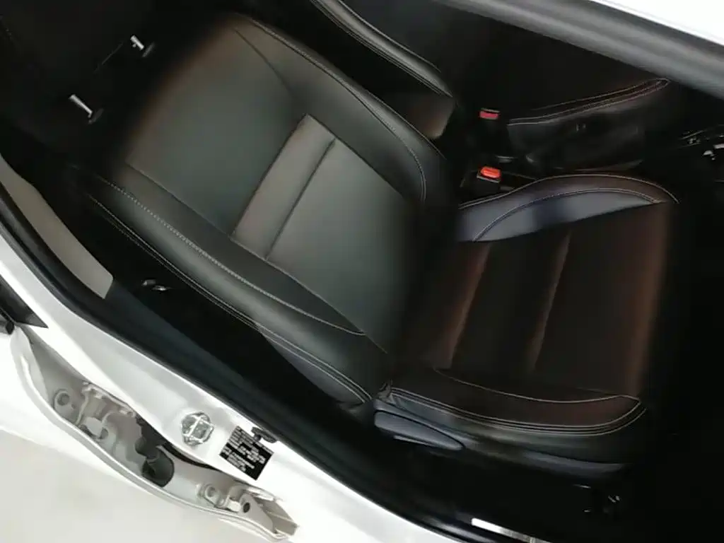Toyota Yaris L — миниатюра 25