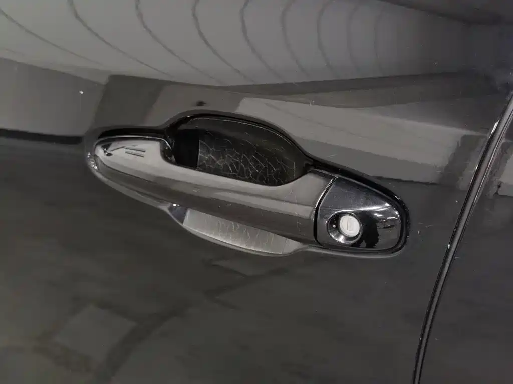 Toyota Highlander — миниатюра 18