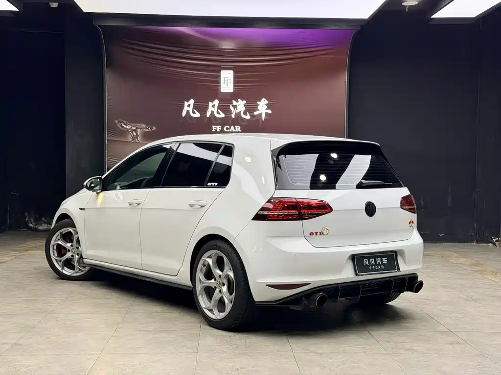 Volkswagen Golf GTI — миниатюра 4