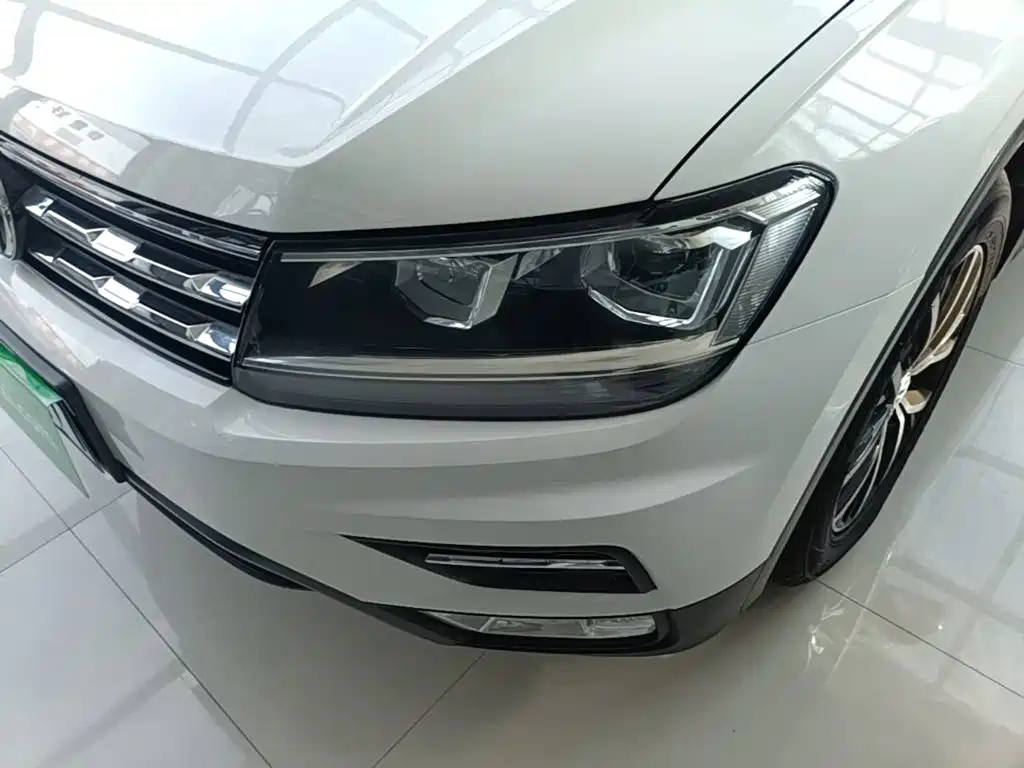 Volkswagen Tiguan L — миниатюра 24
