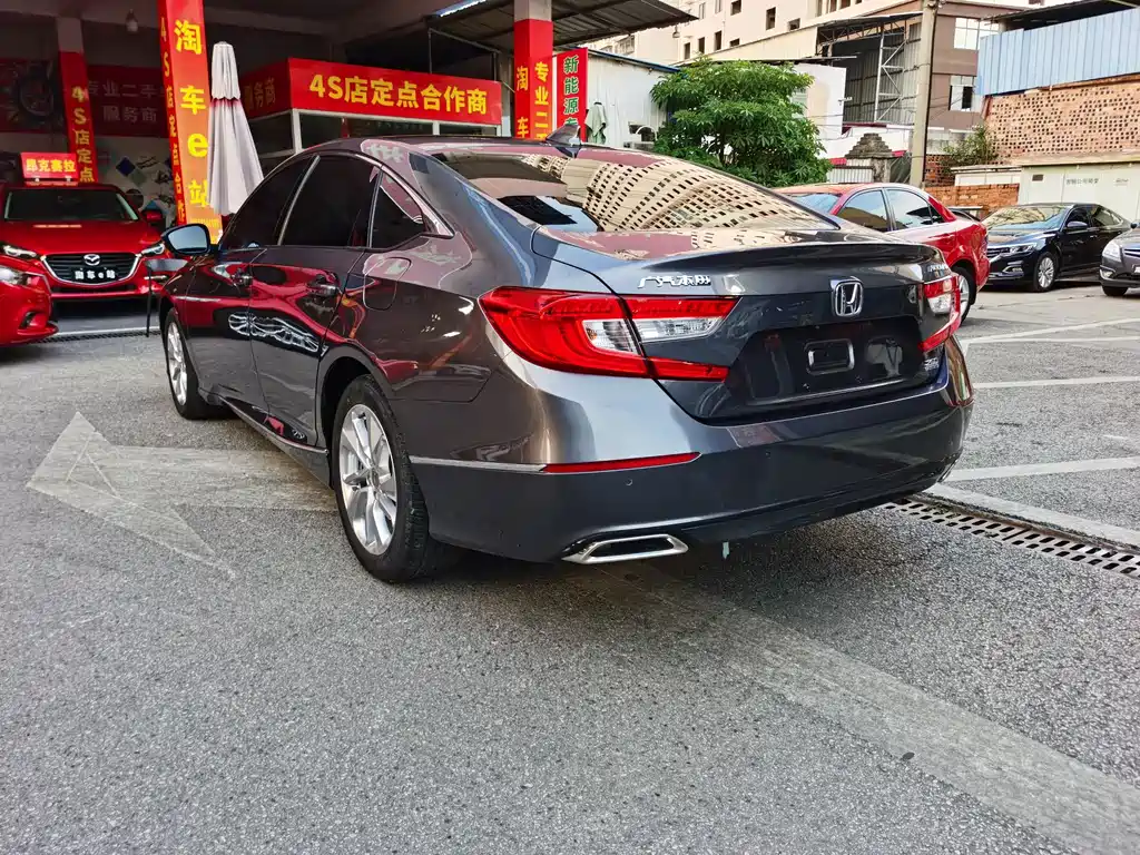 Honda Accord — миниатюра 4