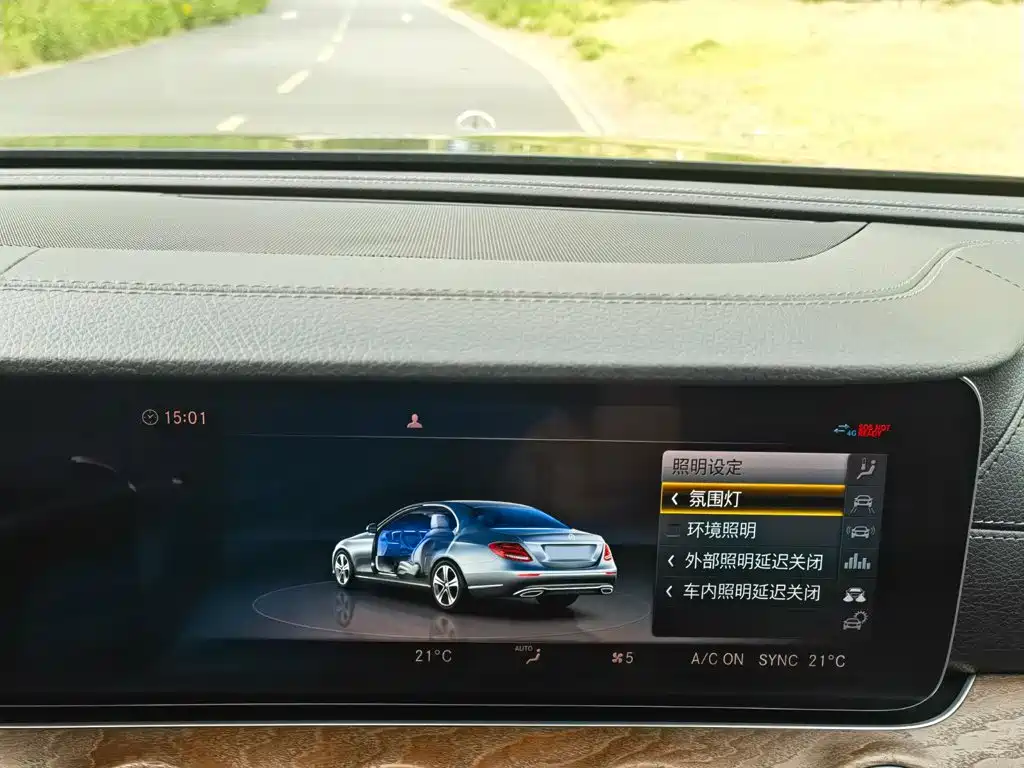 Mercedes-Benz E-Class — миниатюра 19