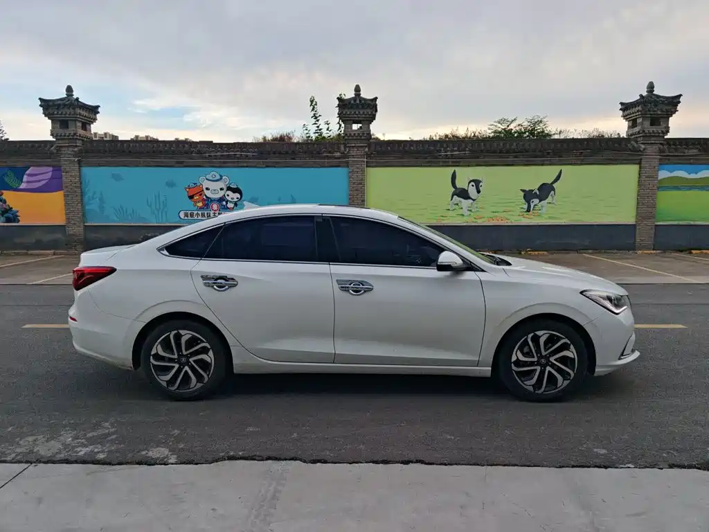 Changan Eado — миниатюра 5
