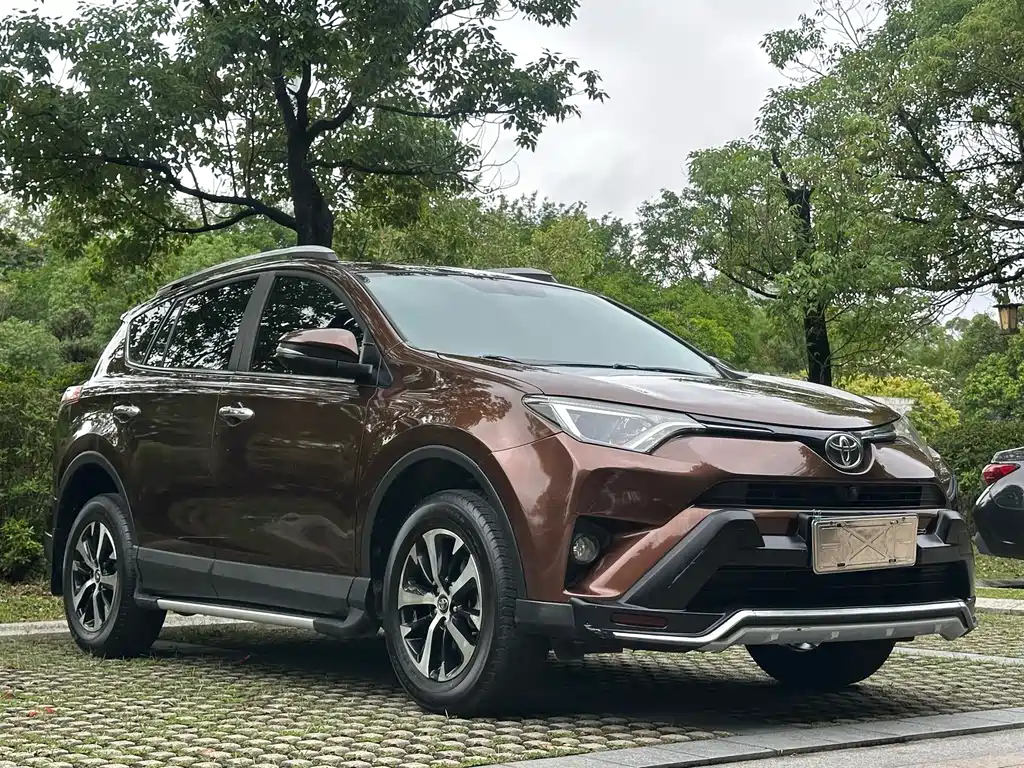 Toyota RAV4 2016 2.0L CVT V
