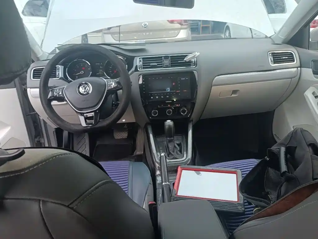 Volkswagen Sagitar — миниатюра 10