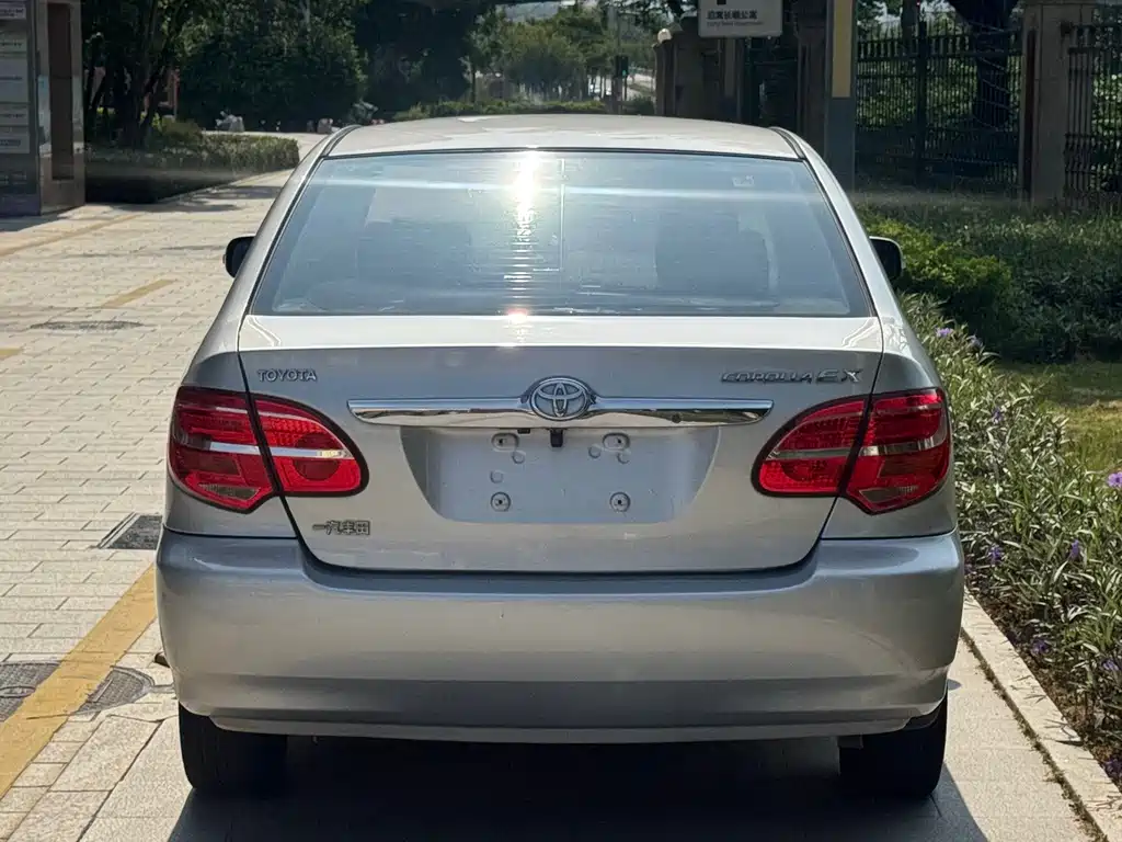 Toyota Corolla — миниатюра 5