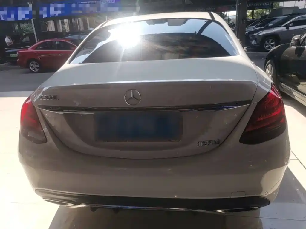Mercedes-Benz C-Class — миниатюра 6