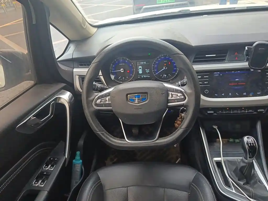 Geely Vision X3 — миниатюра 3