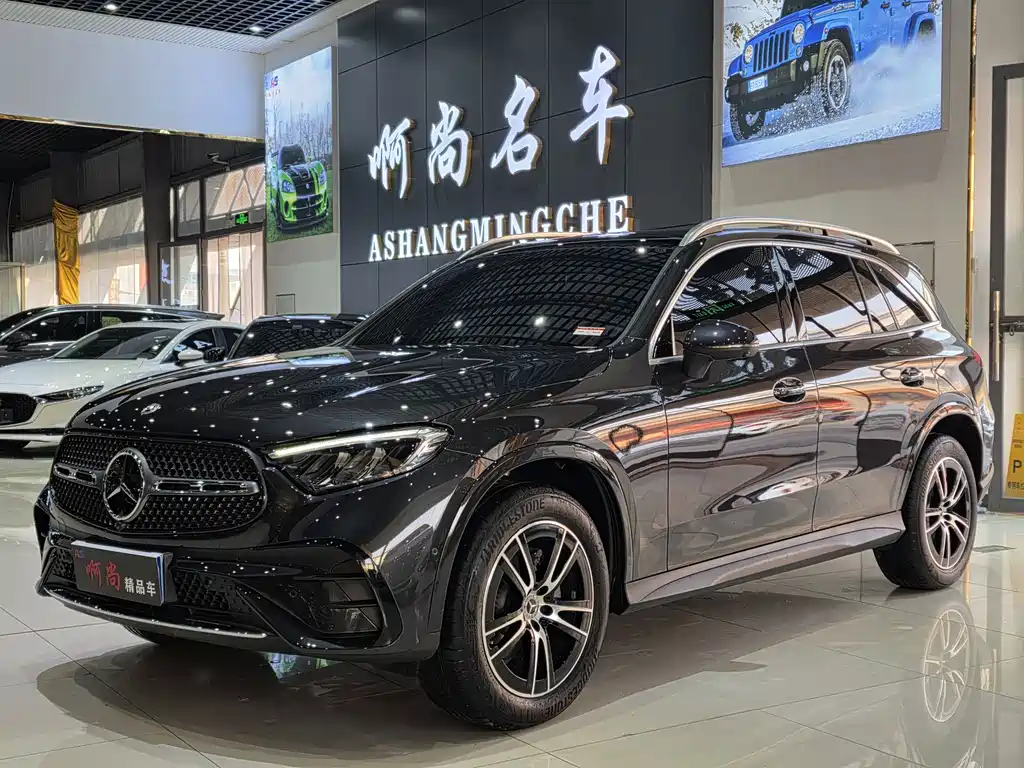 MERCEDES-BENZ GLC