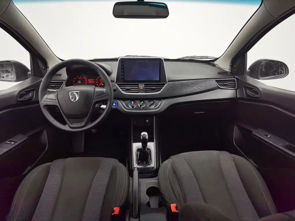 Baojun 310W — миниатюра 5