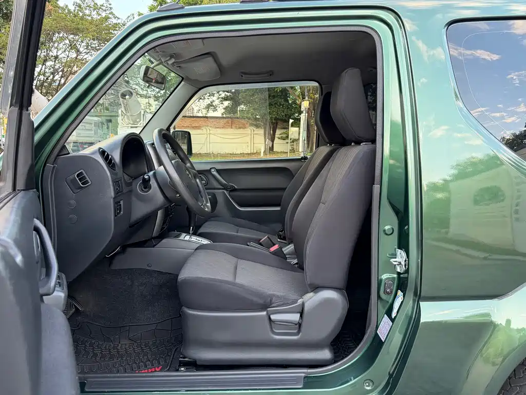 Suzuki Jimny — миниатюра 5